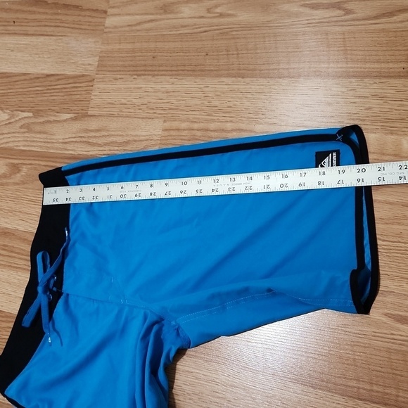 QUIKSILVER Men's 20" Board Shorts Unlined Swimming Trunks Back Pocket Size 28 - Picture 11 of 11